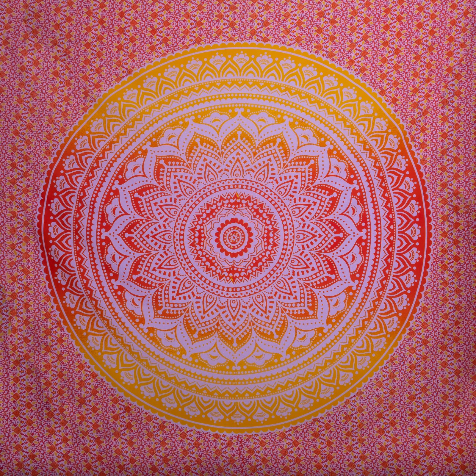 Bavlněný přehoz na postel Mandala – červeno-žlutý 2 India