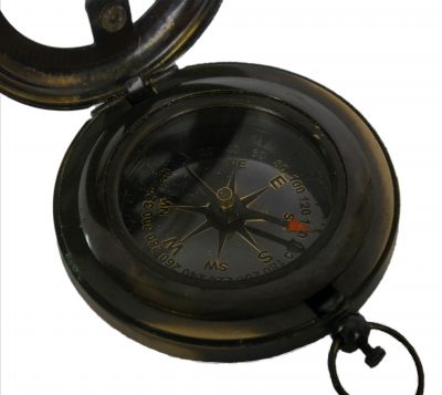 Mosazný retro kompas se slunečními hodinami Stanley London Sundial India