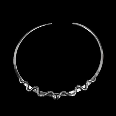 Etno náhrdelník z německého stříbra Snakes 2